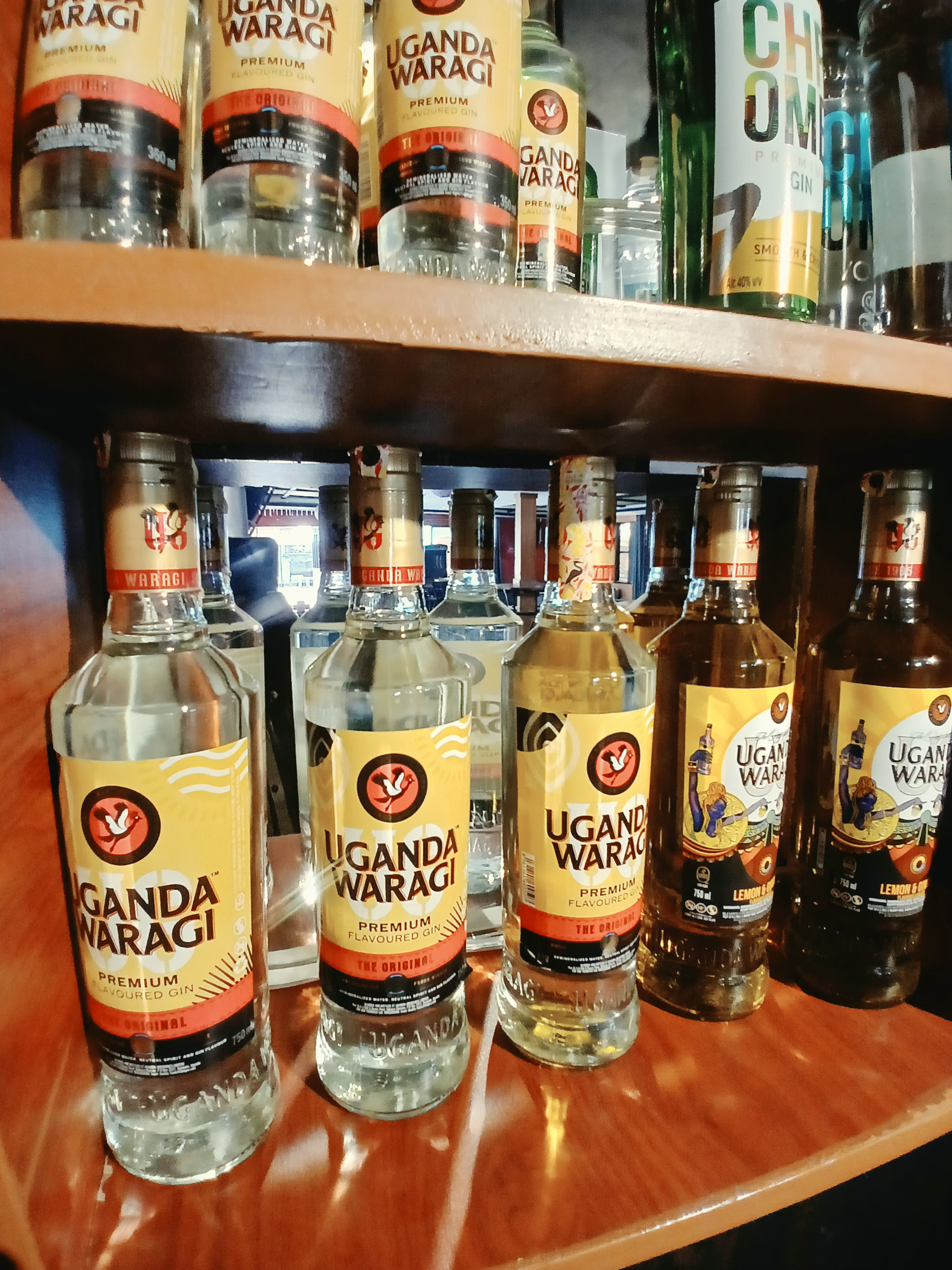 Signature cocktails and bar experience